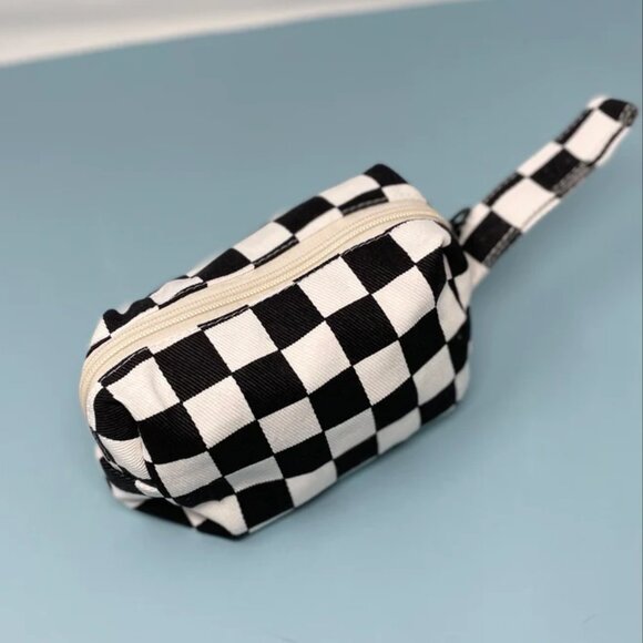 NWT Canvas Zippered Black Checkerboard Makeup Clutch - Picture 1 of 6